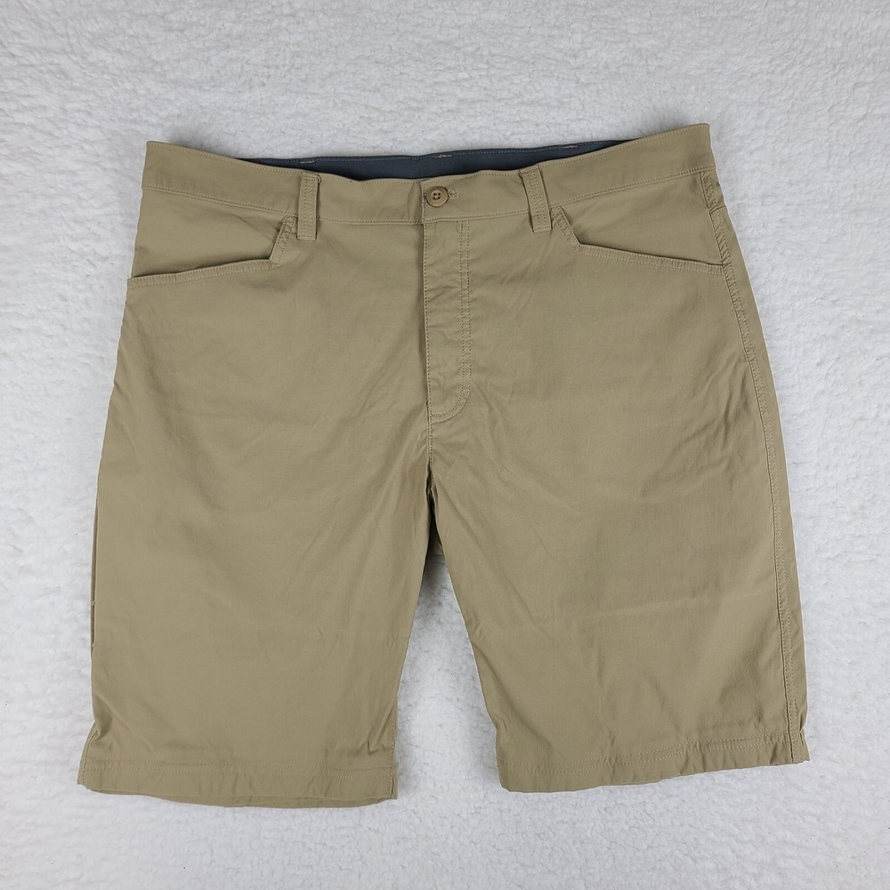 Eddie Bauer Shorts Mens 40 Tan Brown 10" Inseam Casual Chino Performance Tech